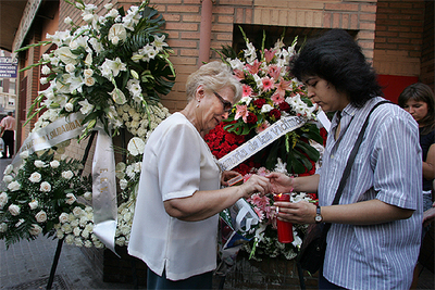 15 MINUTOS DE SILENCIO UN MES DESPUÉS DE LA TRAGEDIA