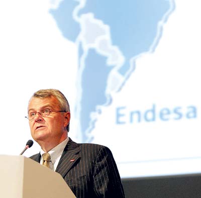 El presidente de E.ON, Wulf Bernotat, en la junta de accionistas de mayo.