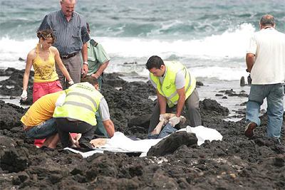 Hallado en Lanzarote el cadáver de un 'sin papeles' magrebí