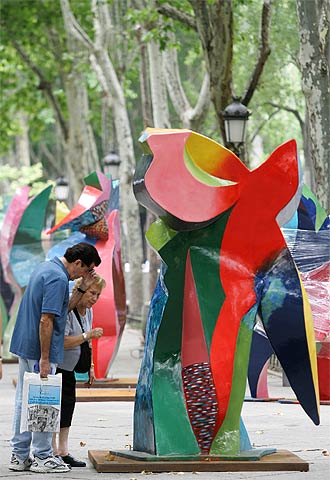 Colores llamativos en el  paseo del Prado