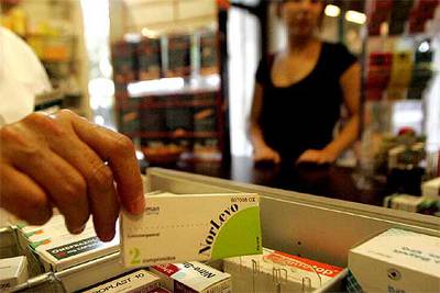 Venta en una farmacia de la  píldora del día siguiente. 