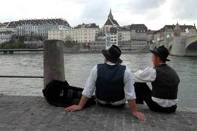 Un muro psicológico separa a las comunidades de habla francófona y alemana.