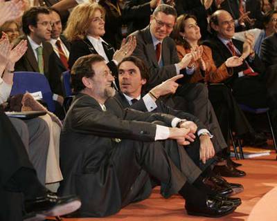 Aznar+negociación con ETA