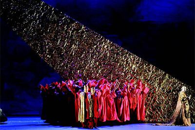 Un momento del último acto de la representación de  La flauta mágica   en Salzburgo. 