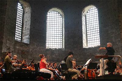 La orquesta de Barenboim triunfa en Estambul