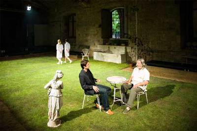 Un ensayo de la obra 'Sonrisa de elefante', de Pau Miró.