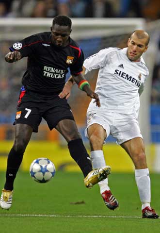 Diarra, durante un partido de  Champions  contra el Madrid.