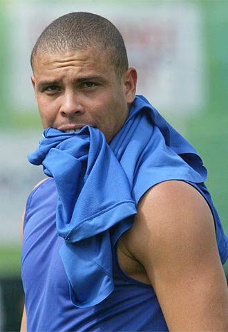Ronaldo, durante un entrenamiento con la selección brasileña.