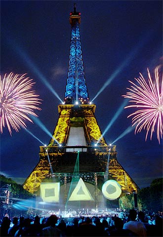 París recibe una avalancha de turistas cada verano.