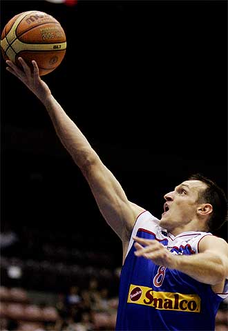 Una  bandeja  de Rakocevic frente a Venezuela.