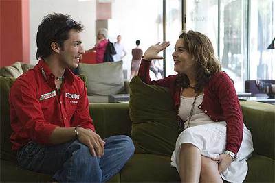 Toni Elías y Soraya Sáenz de Santamaría, en Barcelona.