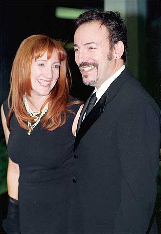 Bruce Springsteen y Patti Scialfa en 1997.