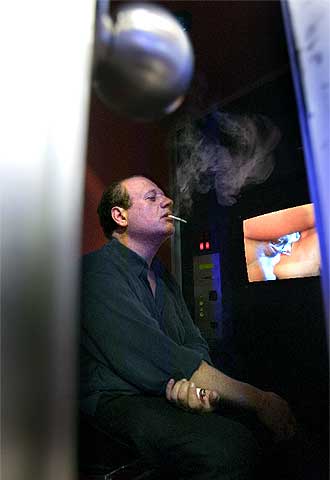 Juan Echanove, en una escena de   Plataforma.  