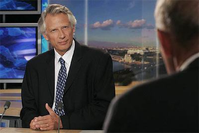 Dominique de Villepin, durante su intervención el lunes por la noche en el telediario de mayor audiencia.