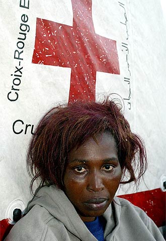 Una de las mujeres llegadas al puerto de Los Cristianos (Tenerife).