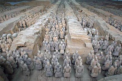 Los guerreros de Terracota custodiaban la tumba del primer emperador chino, Qin Shinhuang.