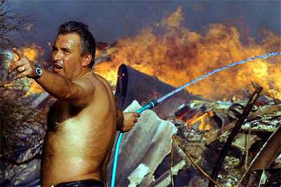 El fuego vuelve a Galicia con 19 focos activos