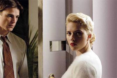 Josh Hartnett y Scarlett Johansson, en una escena de  La dalia negr a . 