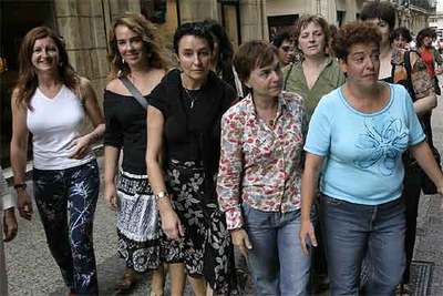 EL COLECTIVO 'AHOTSAK' QUIERE TENDER PUENTES