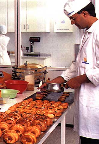 La bollería industrial es una de las fuentes principales de grasas  trans .