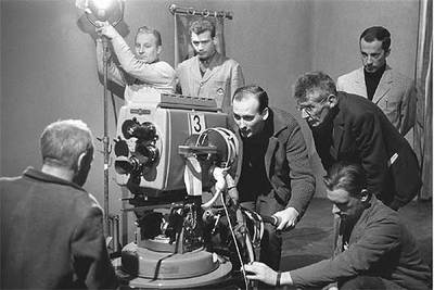 Samuel Beckett (a la derecha) y el equipo de la SDR, durante el rodaje de  He, Joe.  Stuttgart, 1966.