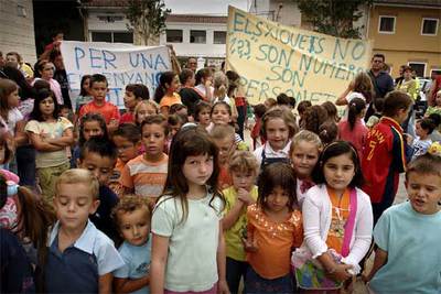ESCOLARES DE PILES EN HUELGA