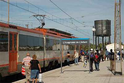 La catenaria de la estación de L'Hospitalet de l'Infant tras la reparación de ayer de madrugada.