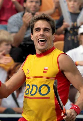 Pol Amat, tras marcar el  gol de oro  que valió el bronce.