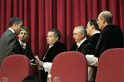 Los rectores valencianos, junto a Camps, tras la apertura del curso en la Jaume I.