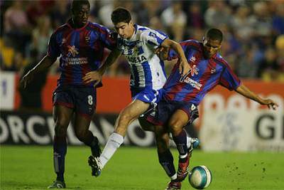 Arizmendi pugna con Kapo y N'Diaye.