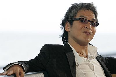 Im Sang-Soo , realizador de  Orae doin jung won (El viejo jardín). 