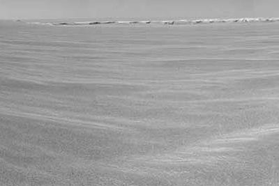 Fotografía panorámica del borde del cráter Victoria, en Marte, tomada por la cámara del robot  Opportunity  desde el borde del mismo.