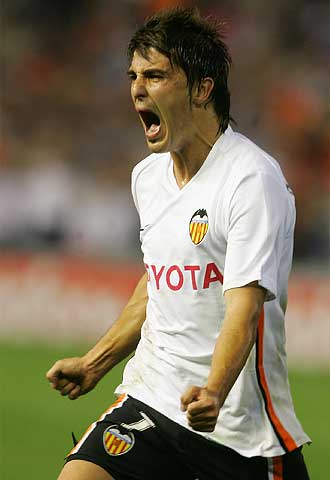 Villa celebra su gol.