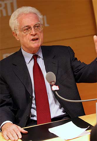 Lionel Jospin, ayer durante una entrevista radiofónica.