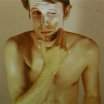 Imagen del filme 'Art Make-Up' (1967-1968), de Bruce Nauman.