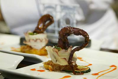 Corona de pulpo con espuma de patata, una de las tapas del concurso de 2005.