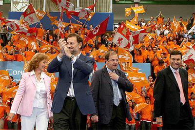 Mariano Rajoy, ayer en Palencia, con Celinda Sánchez, Juan Vicente Herrera y Carlos Fernández Carriedo.