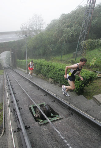 Compitiendo con el funicular