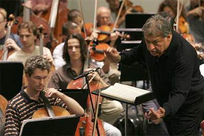 Zubin Mehta, durante un ensayo con la Orquesta de la Comunidad Valenciana, el pasado sábado.