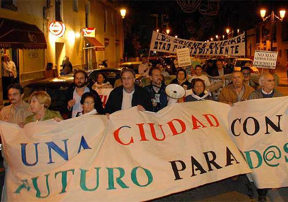 20 organizaciones se manifiestan en El Puerto contra la especulación