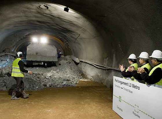 El Carmel retrasa ocho meses la ampliación de la línea 3