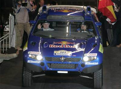 Sainz protagoniza en Madrid el arranque del Dakar