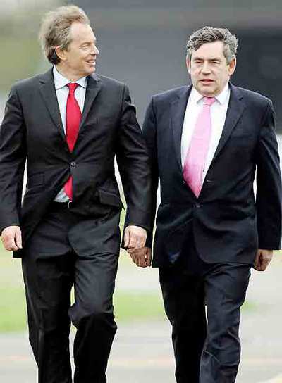 Blair y su previsible sucesor, el ministro del Tesoro, Gordon Brown.