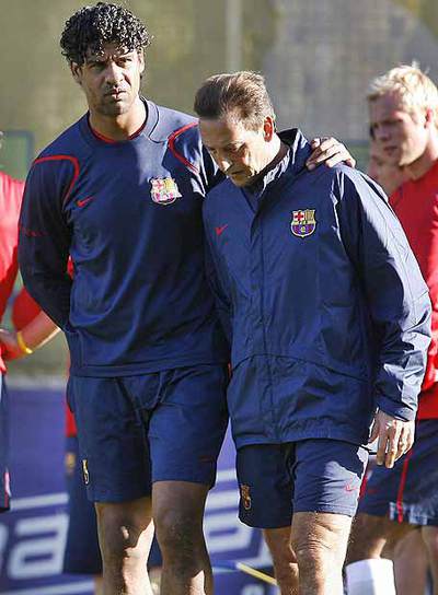 Rijkaard, con su segundo, Neeskens, en el entrenamiento de ayer.