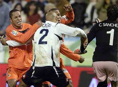 Diogo y Luis Fabiano se pelean a puñetazo limpio