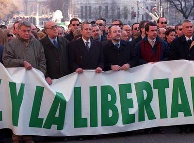 LA UNIDAD PRESIDIÓ LA CONVOCATORIA  CONTRA ETA CUANDO LA BANDA ROMPIÓ LA TREGUA DE 1999