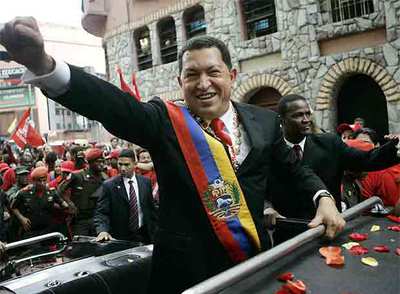 Chávez renueva mandato al grito de "socialismo o muerte"