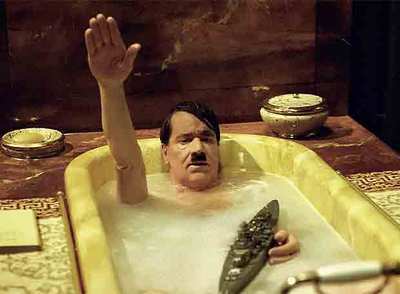 Helge Scneider, en una imagen de  Mein Führer. 