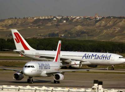 Aviones de Air Madrid en el aeropuerto de Barajas, Madrid.