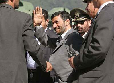 Mahmud Ahmadineyad, a su llegada ayer a Quito para la toma de posesión del presidente ecuatoriano.